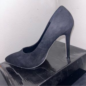 Womens black pumps| heels